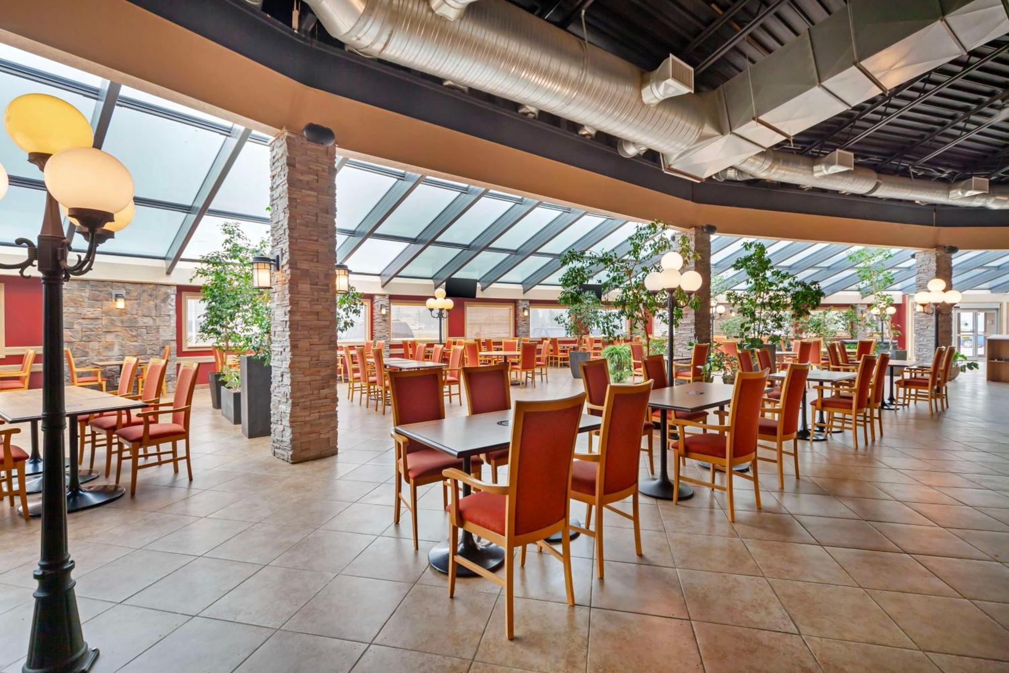 Best Western Plus Mirage Hotel And Resort High Level Exterior photo