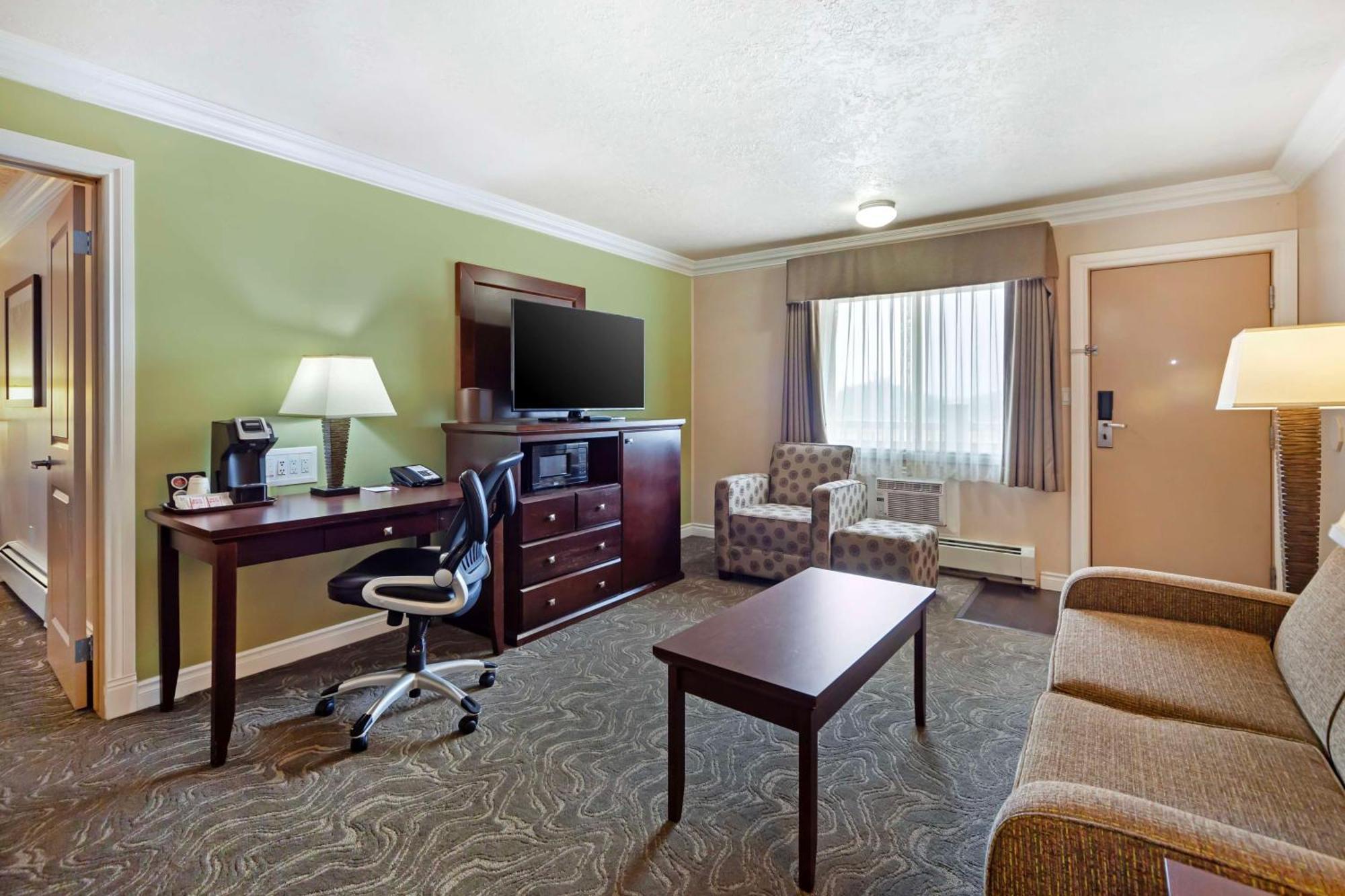 Best Western Plus Mirage Hotel And Resort High Level Exterior photo