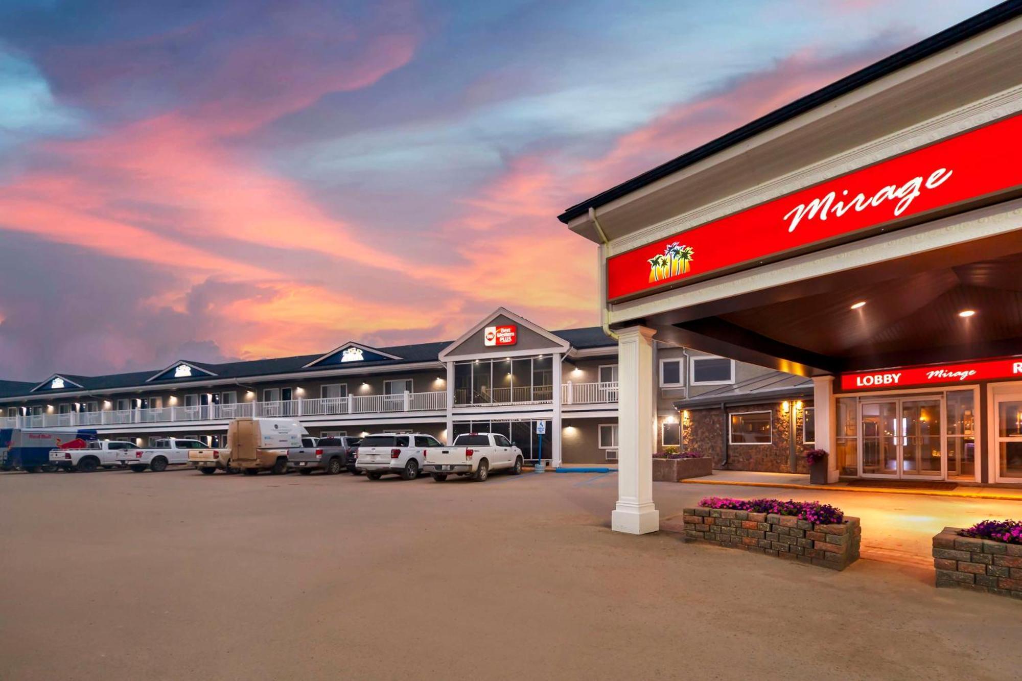 Best Western Plus Mirage Hotel And Resort High Level Exterior photo